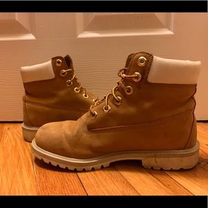Used Timberland boots with white